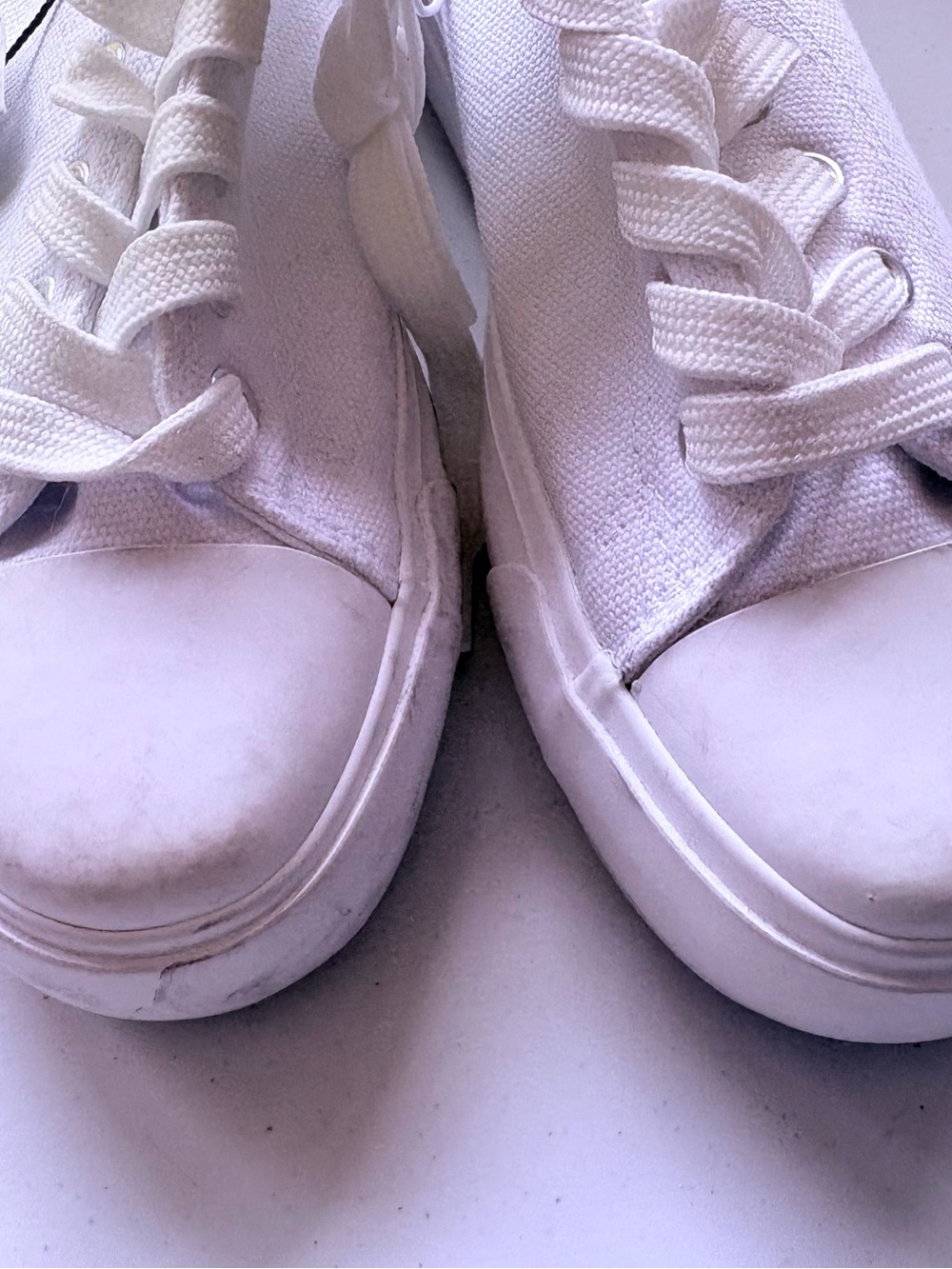 Yours Clothing White Low-Top Canvas Lace-Up Sneakers - Picture 3 of 10